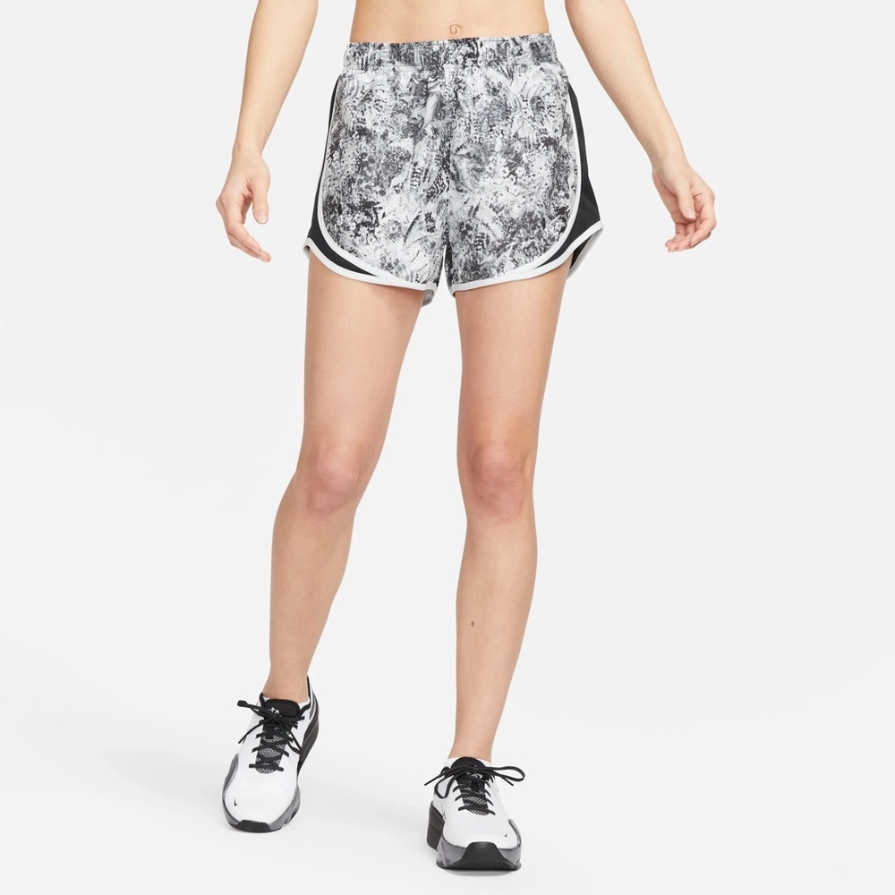 NWT Nike Dri-Fit Tempo Short - Picture 5 of 11